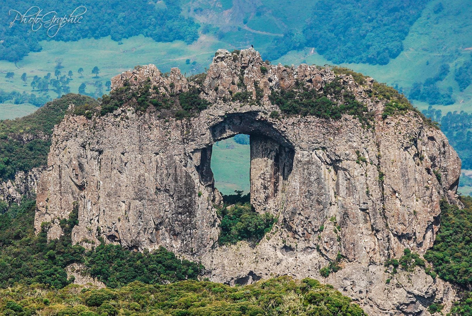 Morro da Pedra Furada